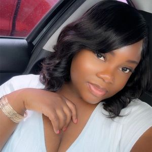 Meet your Posher, Akelia